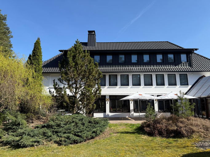 Exterior & Views, Heidehotel Soltauer Hof, Heidekreis