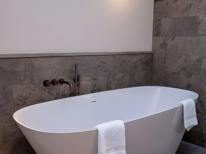 Bathroom 5, Parkhotel Egerner Hofe, Miesbach