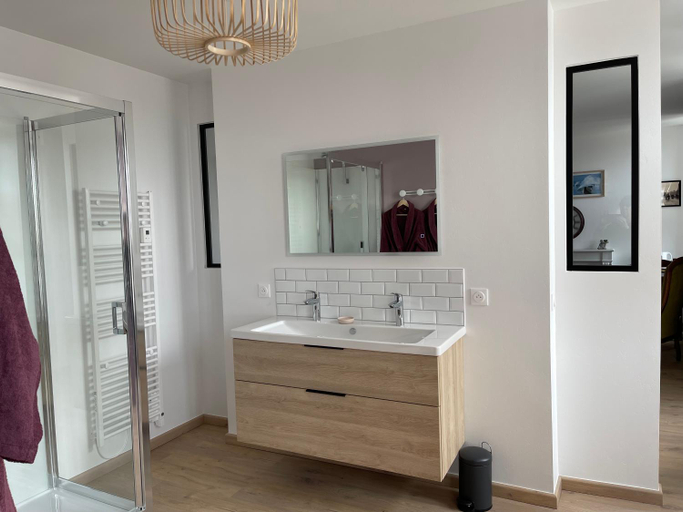 Bathroom, La petite Irlande, Manche