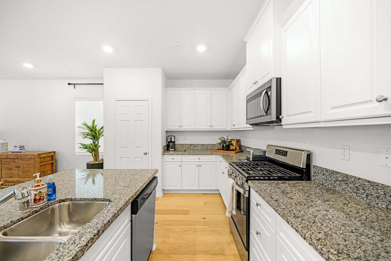Others 4, @ Marbella Lane - Rejuvenating Single-family Home, San Bernardino