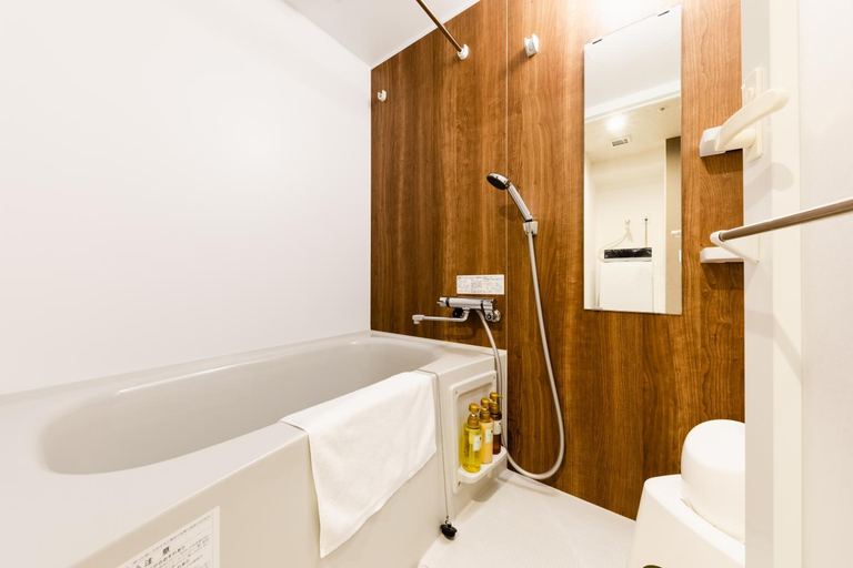 Bathroom 4, Bureau Sitennoji hotel, Osaka