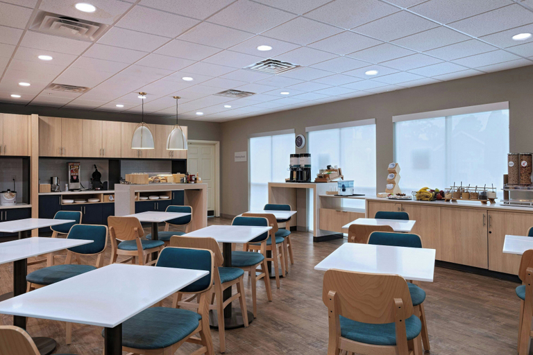 Food & Drinks 5, TownePlace Suites by Marriott Lubbock, Lubbock