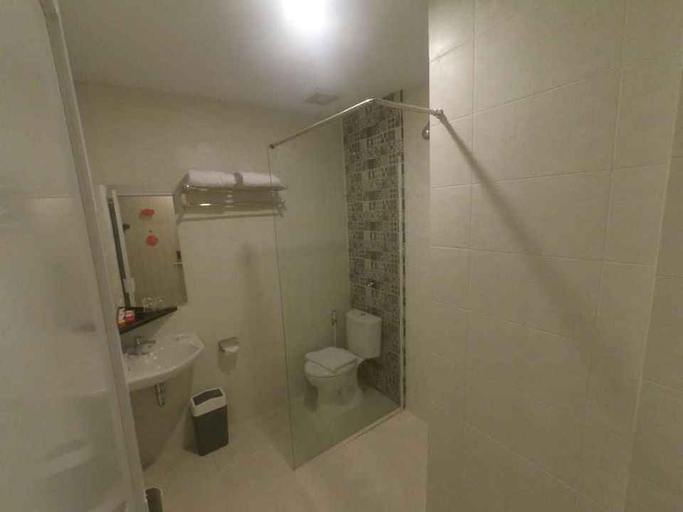 Bathroom 5, Front One Boutique Brani Solo, Solo