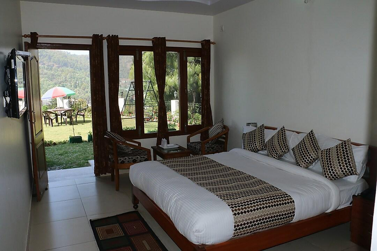 Bedroom 2, hotel apple inn, Nainital