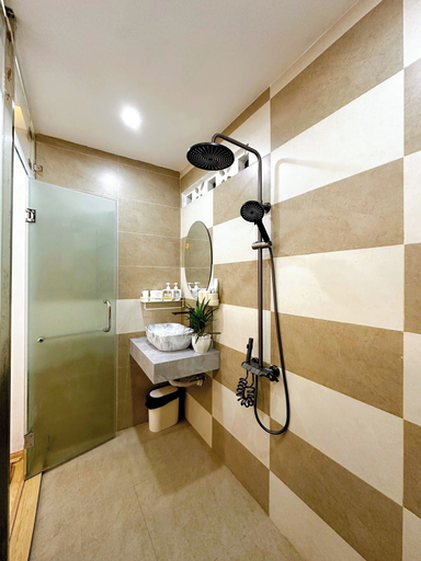 Bathroom 5, Tom's Homestay Hue, Huế