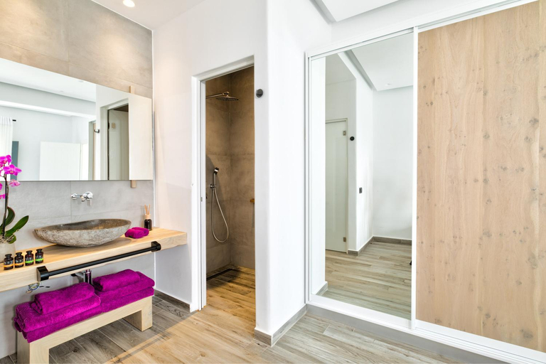 Bathroom 4, Portes Suites & Villas Mykonos, South Aegean