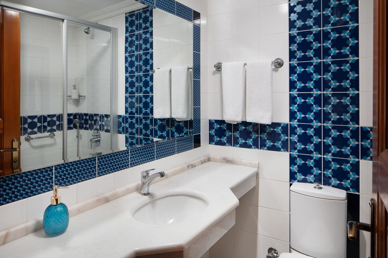 Bathroom 3, Hotel Sari Konak, Fatih