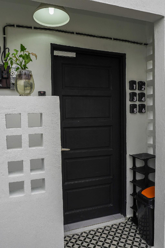 Others 4, Putih Hostel, Klang