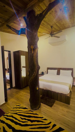Bedroom 2, Vann Vaikuntham, Seoni