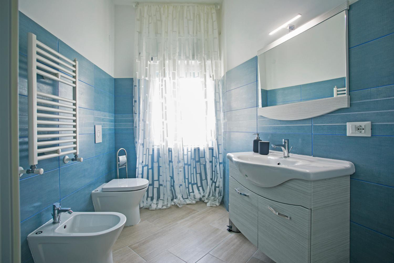 Bathroom 5, B&B Sapore di Mare al Corso, Latina