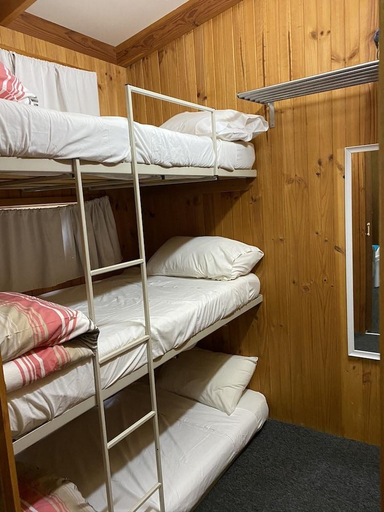 Bedroom 2, Beechworth Cabins, Indigo - Pt A