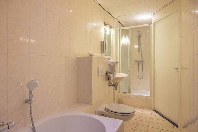 Bathroom 3, Fletcher Hotel - Restaurant De Cooghen, Texel