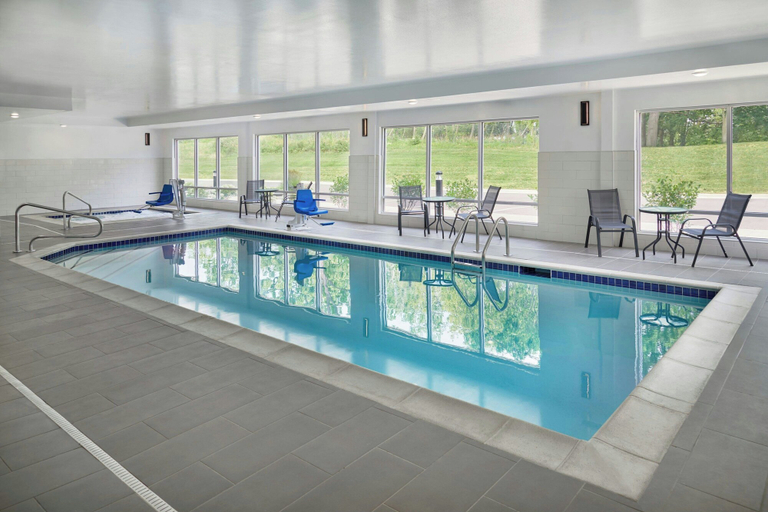 Sport & Beauty 5, TownePlace Suites by Marriott Lansing North, Ingham