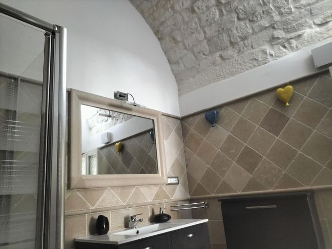 Others 4, Le TRE ALCOVE, Brindisi