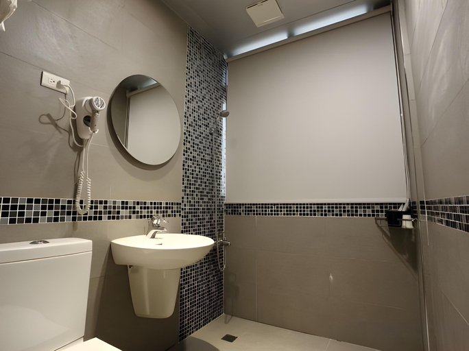 Bathroom 4, Wantai Hotel, Chiayi City