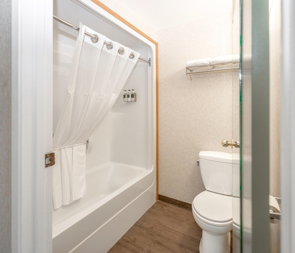 Bathroom 4, Coast Fort St John, Peace River