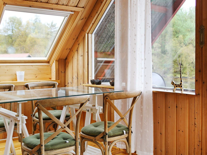 Others 3, 5 Person Holiday Home in Lonevag, Osterøy