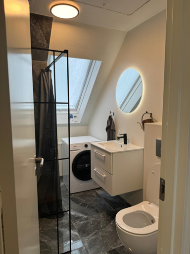 Bathroom 3, Cozy 4 pers. house in Odense with free parking, Odense