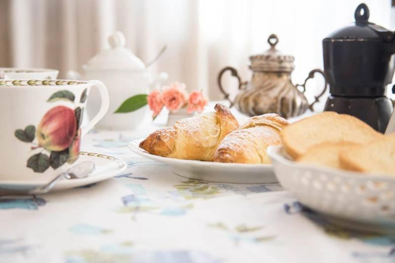 Food & Drinks 4, Attico Luce B&B, Ancona