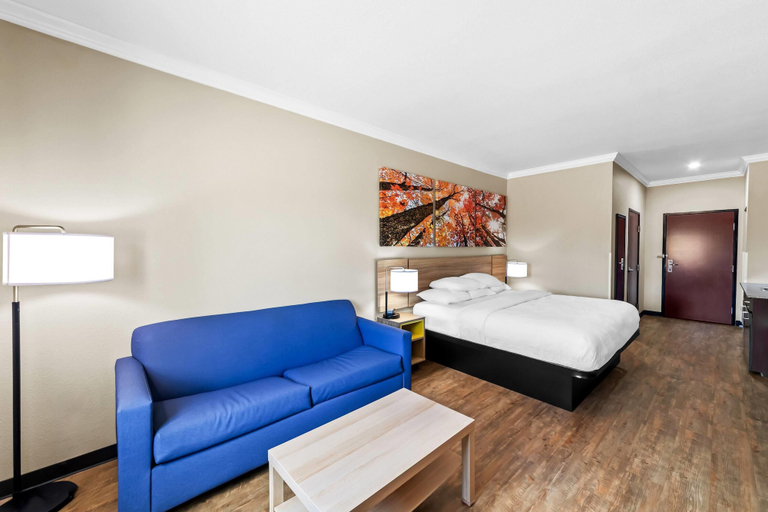 Bedroom 3, Days Inn by Wyndham Rockdale Texas, Milam