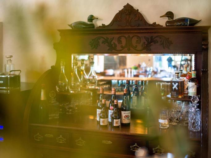 Food & Drinks 1, Marrian George Hotel, West Coast