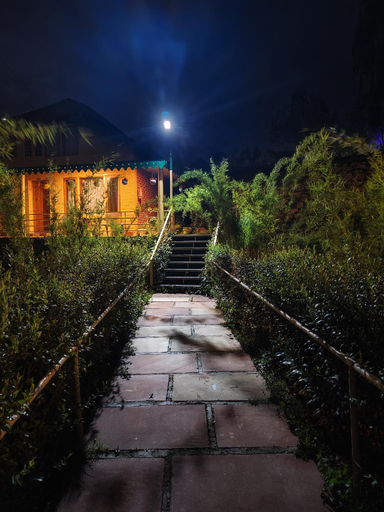 Others 5, Silver Cloud Cottage Pangot, Nainital