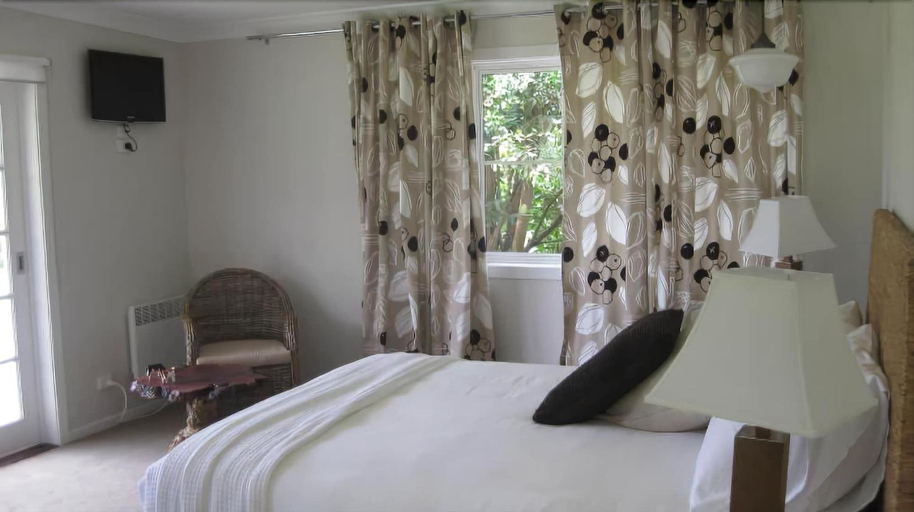 Bedroom 2, Bodalla Dairy Shed Guest Rooms, Eurobodalla