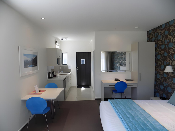 Bedroom 2, Aoraki Court Motel, Mackenzie