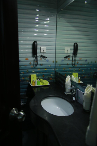 Bathroom 4, The Ruby Arena, Thiruvananthapuram
