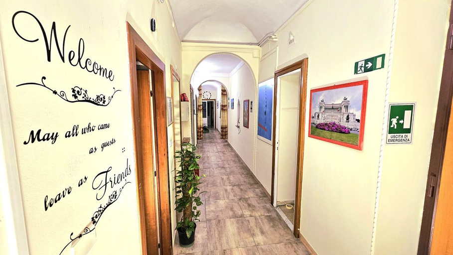 Others 4, A Casa Simpatia Vaticano, Roma