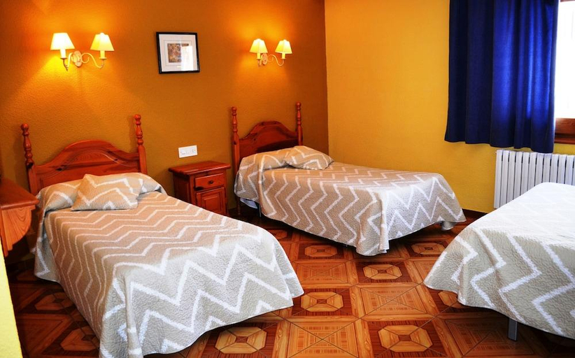 Bedroom 4, SUIZA, Teruel