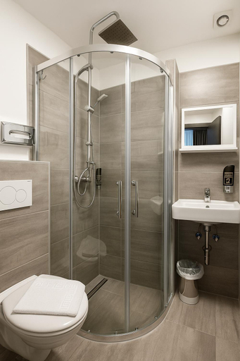 Bathroom 5, Cityhotel Storch, Köln