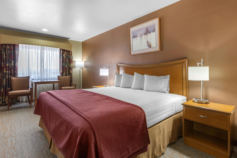 Bedroom 1, Best Western Canyon De Chelly Inn, Apache