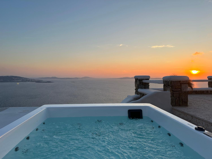 Sport & Beauty 2, La Maison Blanche, South Aegean