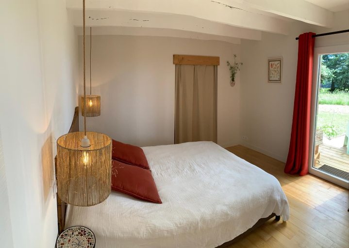 Bedroom 2, Aux Logis de Fonfroide Chez Mylene & David, Cantal