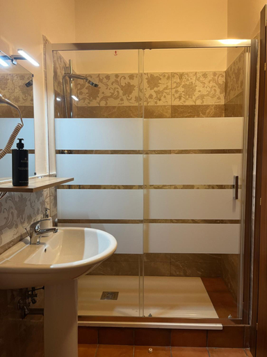 Bathroom 3, Villa casina dell'Etna, Catania