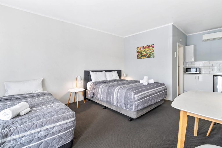 Bedroom 5, Comfort Inn Commodore Albury, Albury