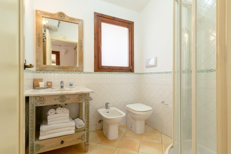 Bathroom 4, Porto Giunco Residence, Cagliari