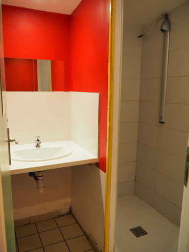 Bathroom 5, Auberge de Jeunesse HI La Clusaz, Haute-Savoie