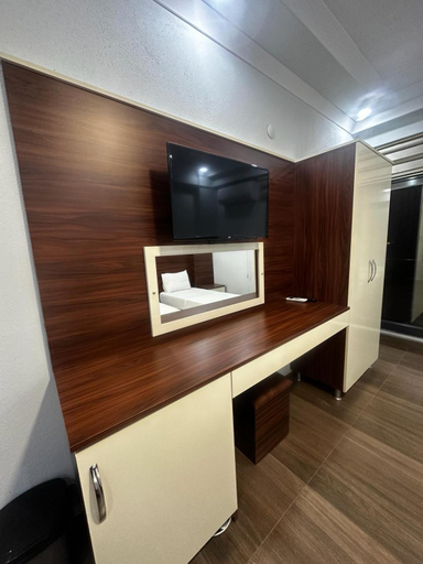 Others 5, Ada apart motel, Marmara