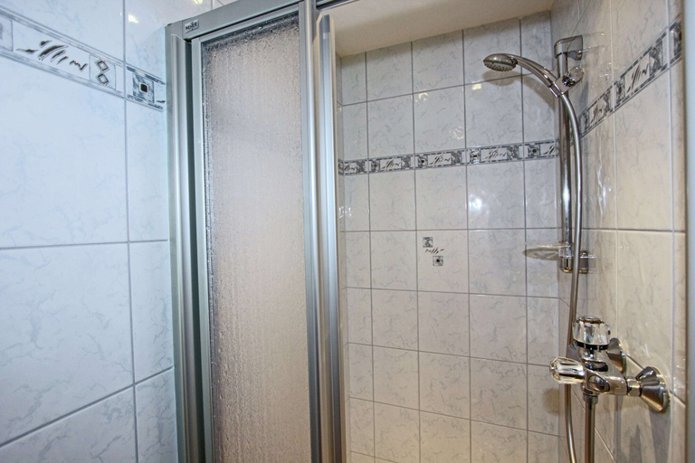 Bathroom 3, Cozy Apartment in Feld am See Near Ski Slopes, Villach Land