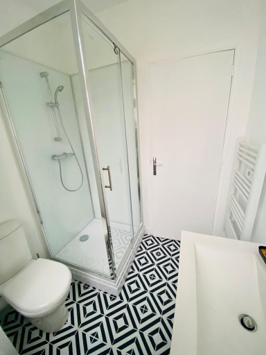 Bathroom 2, Au coeur de ville, Mayenne