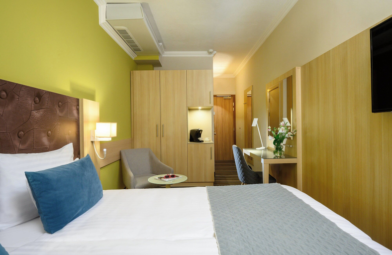Bedroom 2, Leonardo Hotel Budapest, Budapesti