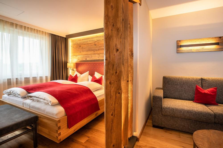 Bedroom 3, Hotel zur Post, Traunstein