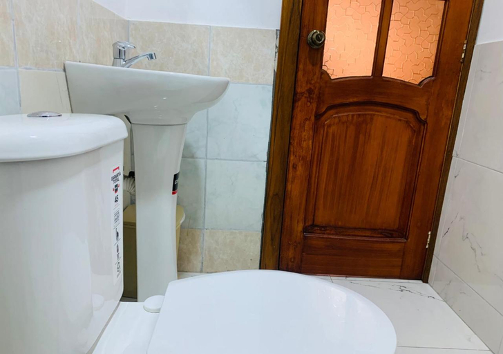 Bathroom, Bed And Breakfast, El Tambo