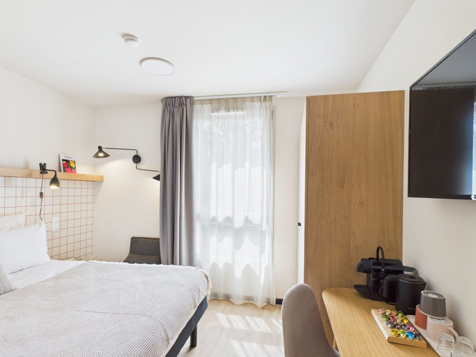Bedroom 3, Hife Vélizy, Yvelines