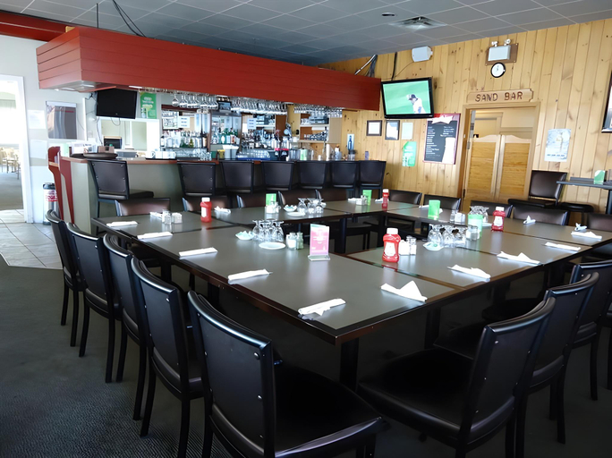 Food & Drinks 4, La Place Rendez-Vous Hotel, Rainy River