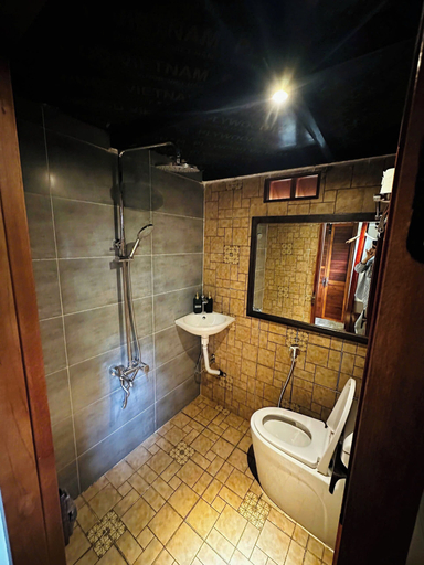 Bathroom 3, Toom Sara Forest Stay - Danang, Da Nang