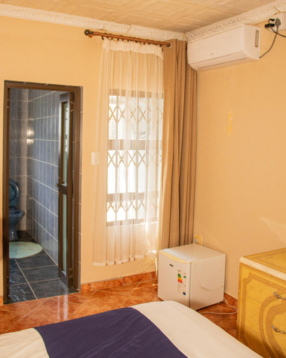 Others 3, Lizpeter guest house, Vhembe