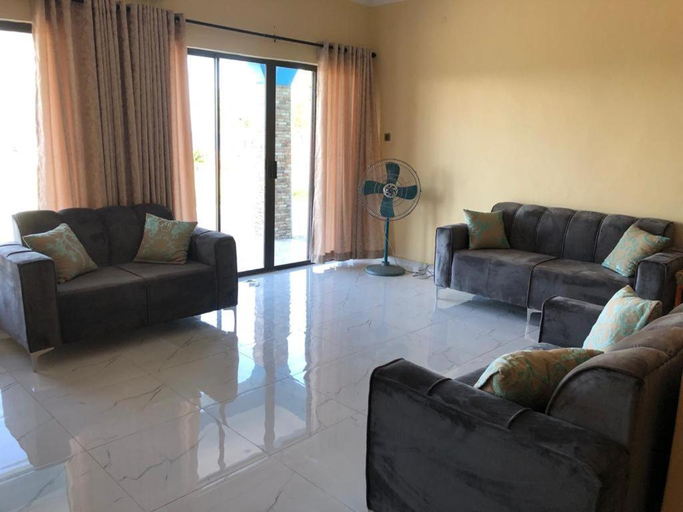 Others 3, Ulemwaka Lodge, TA Mponda